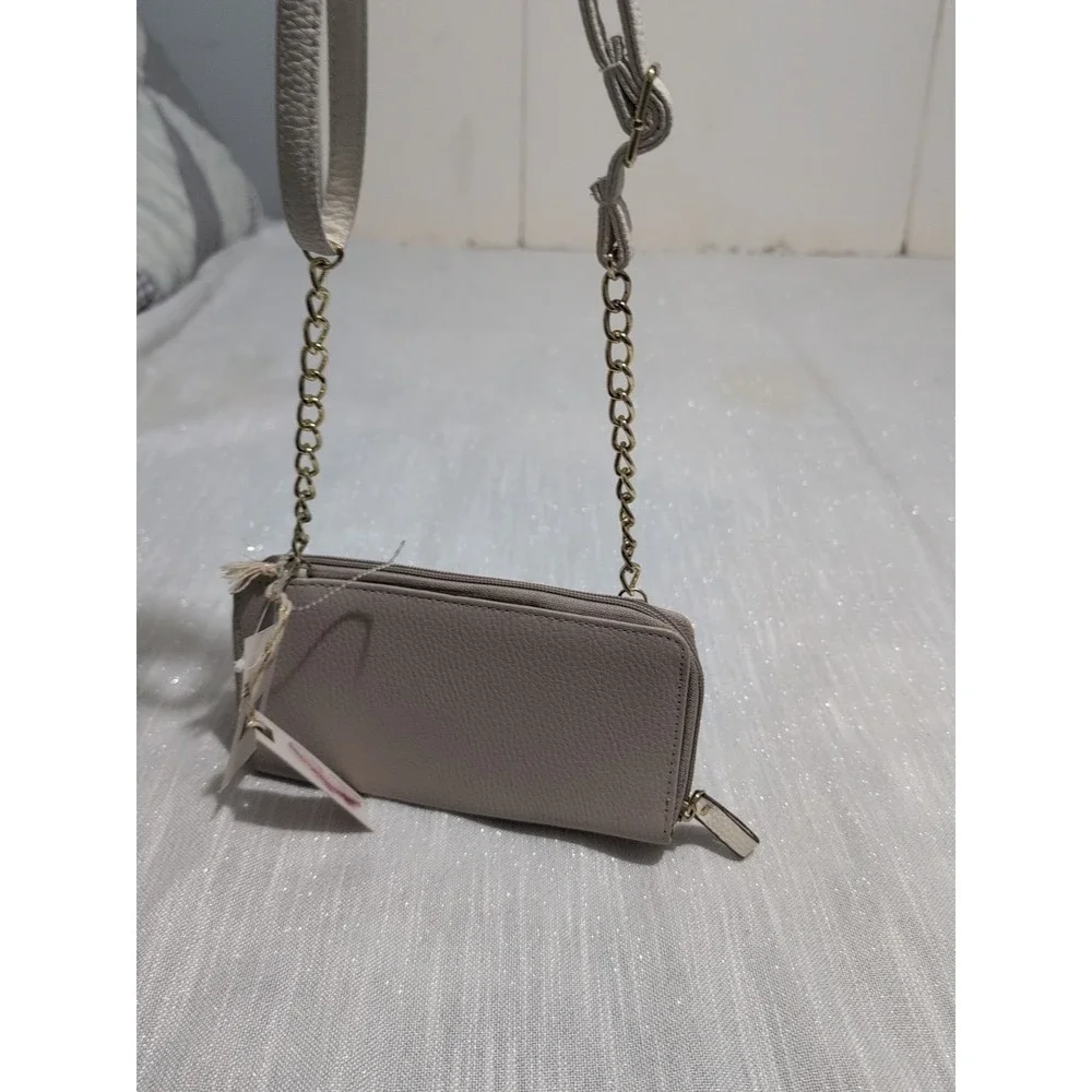 Jessica Simpson Josie Wallet Crossbody Purse Pebble‎ Beige Cream Chain Strap NWT